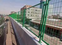 橋梁防拋網為什么要采用法蘭底盤安裝？